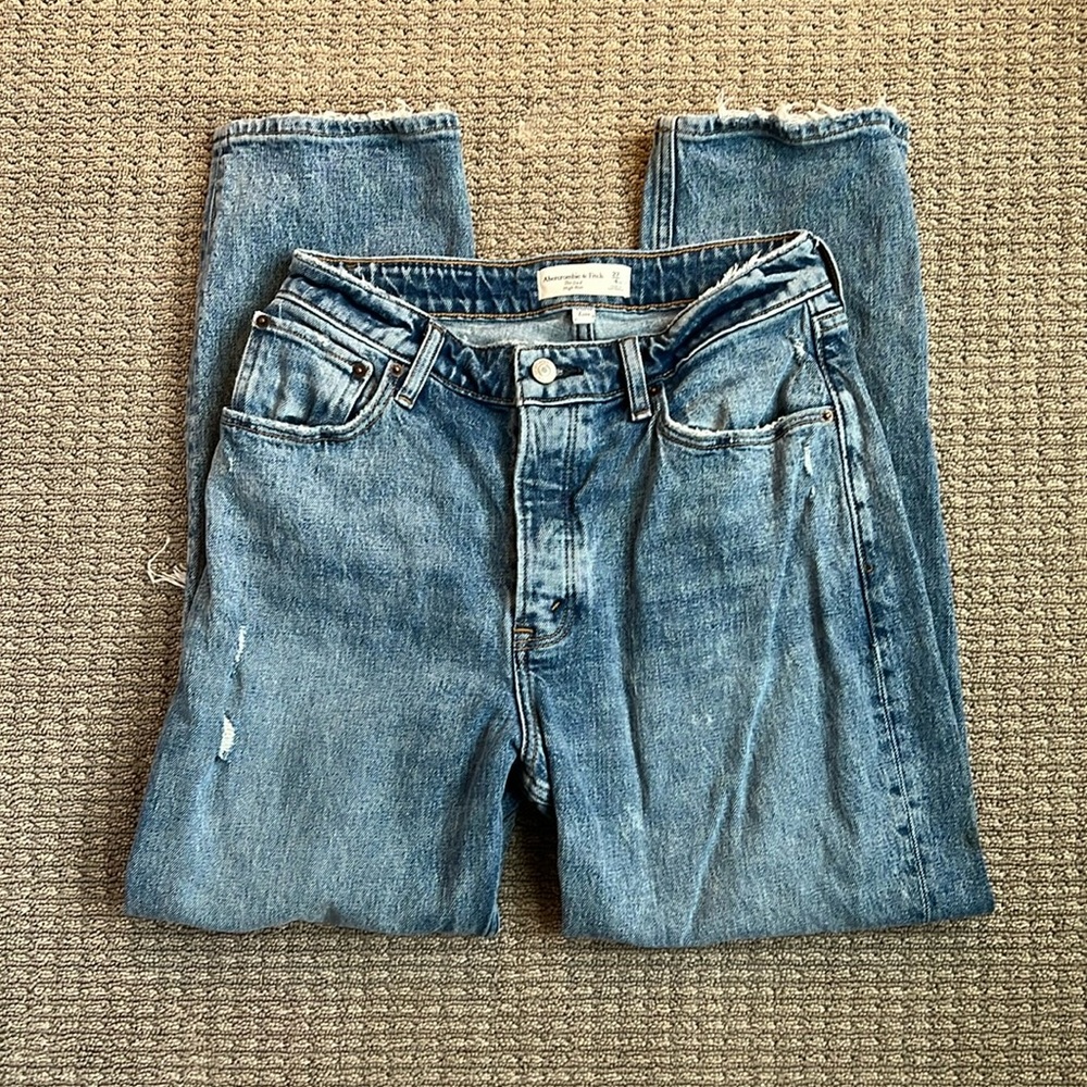 Abercrombie & Fitch the Dad High Rise Curve Love Distressed Jeans